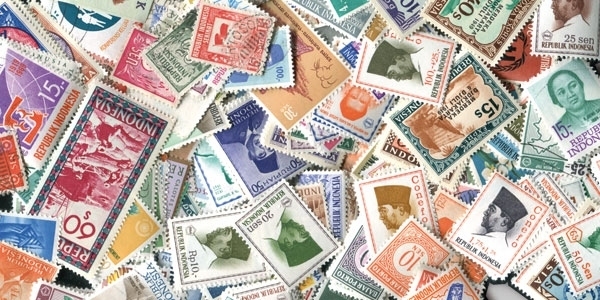 Briefmarken Indonesien 300 verschiede Marken