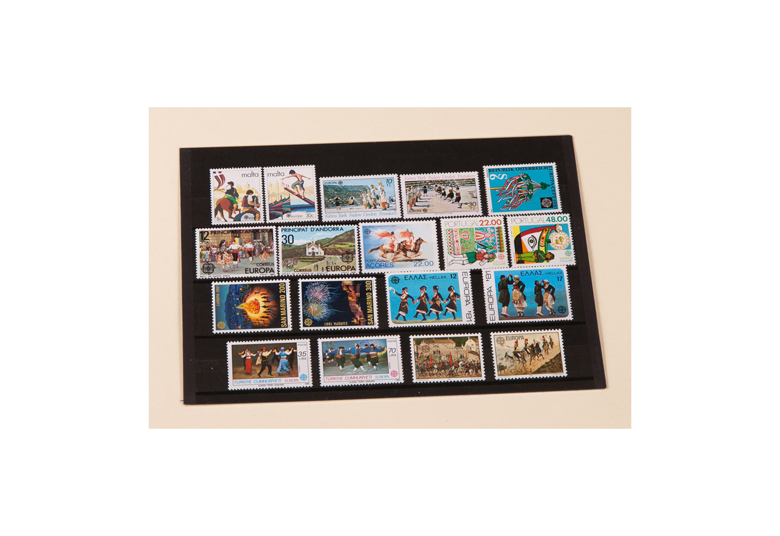 Briefmarken CEPT 22 Ausgaben aus 1981 postfrisch per 20 Stück